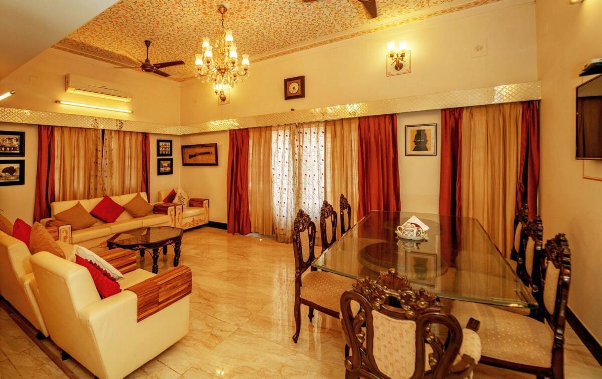 Santosh Villa - The House Of Antiques And Art Udaipur Ngoại thất bức ảnh