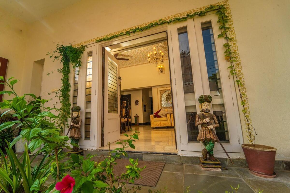 Santosh Villa - The House Of Antiques And Art Udaipur Ngoại thất bức ảnh