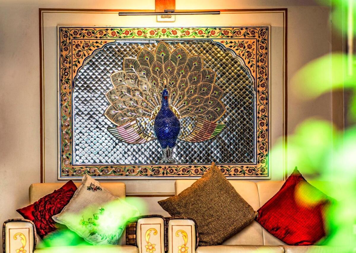 Santosh Villa - The House Of Antiques And Art Udaipur Ngoại thất bức ảnh